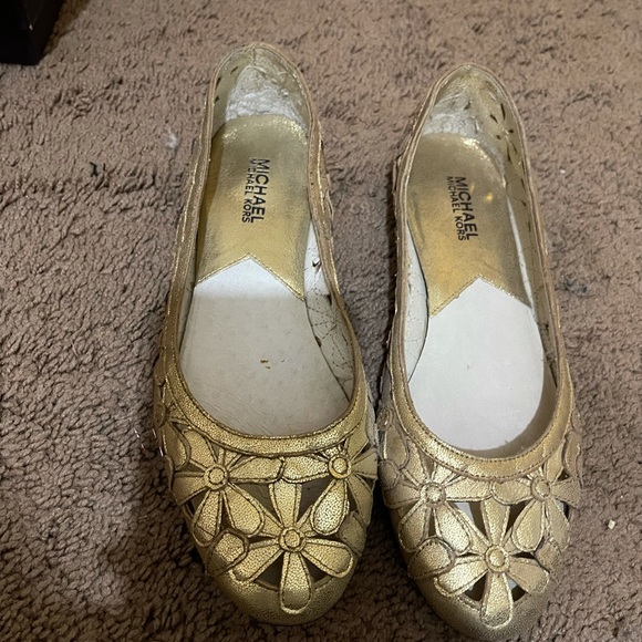 Michael Kors metallic gold floral sandals - Picture 4 of 4